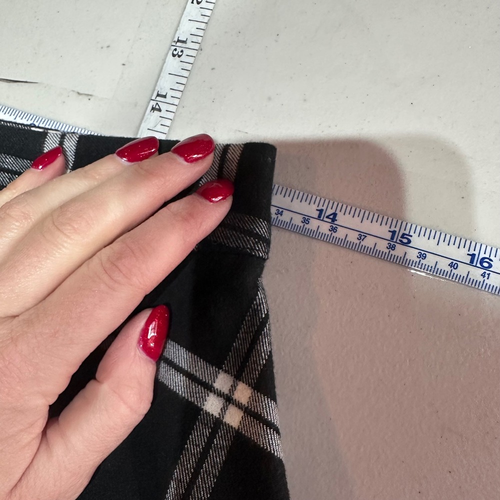 Old Navy Skater Skirts Black Plaid Green Plaid Size 0 Schoolgirl Academic - Picture 9 of 10